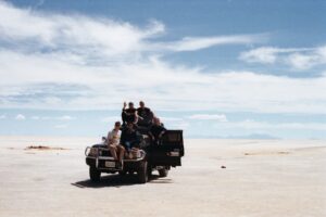 Gli amici al Salar de Uyuni, Bolivia.